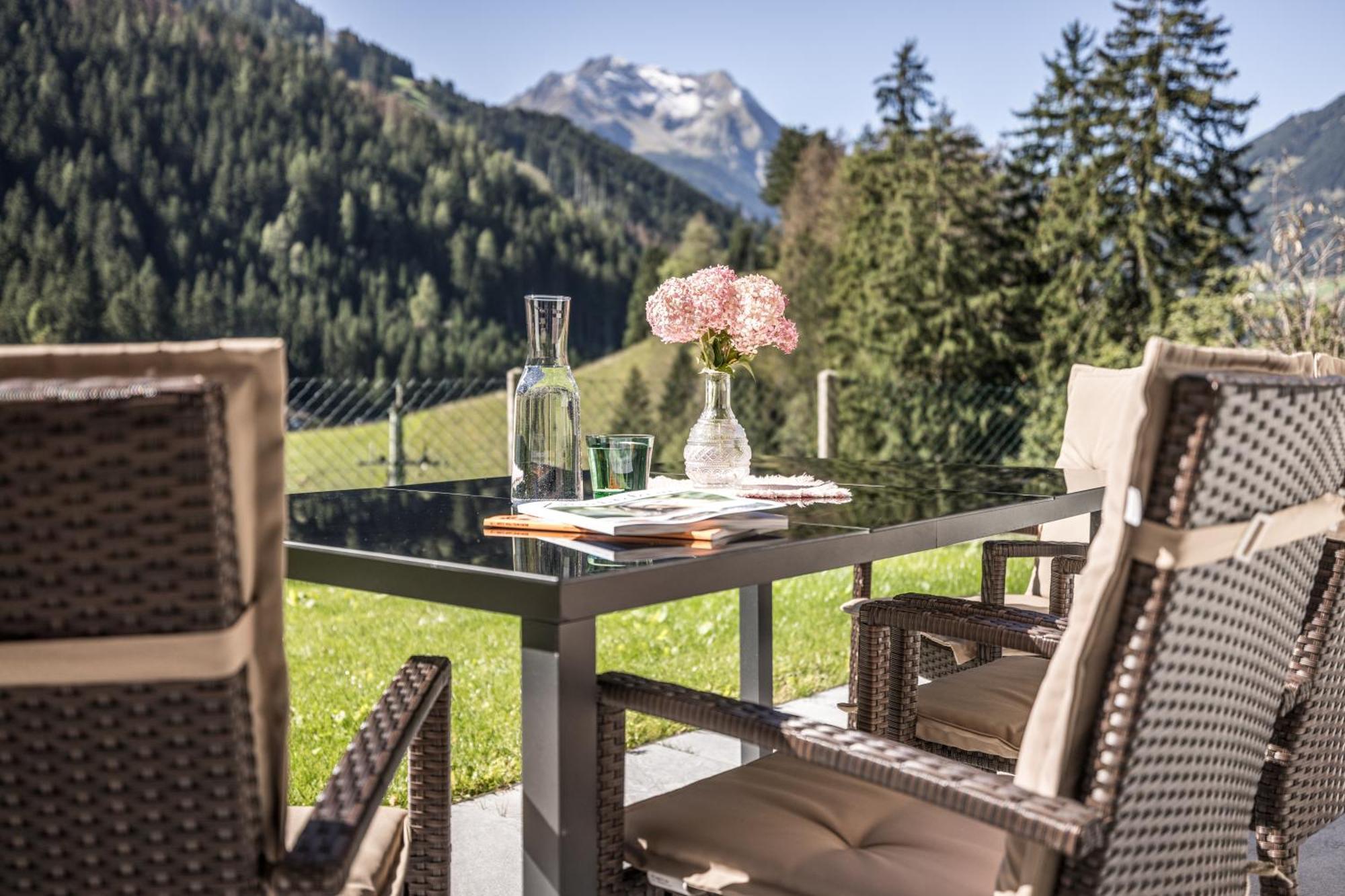 Natur Zeit - Alpine Garden Apartments Mayrhofen Exteriér fotografie